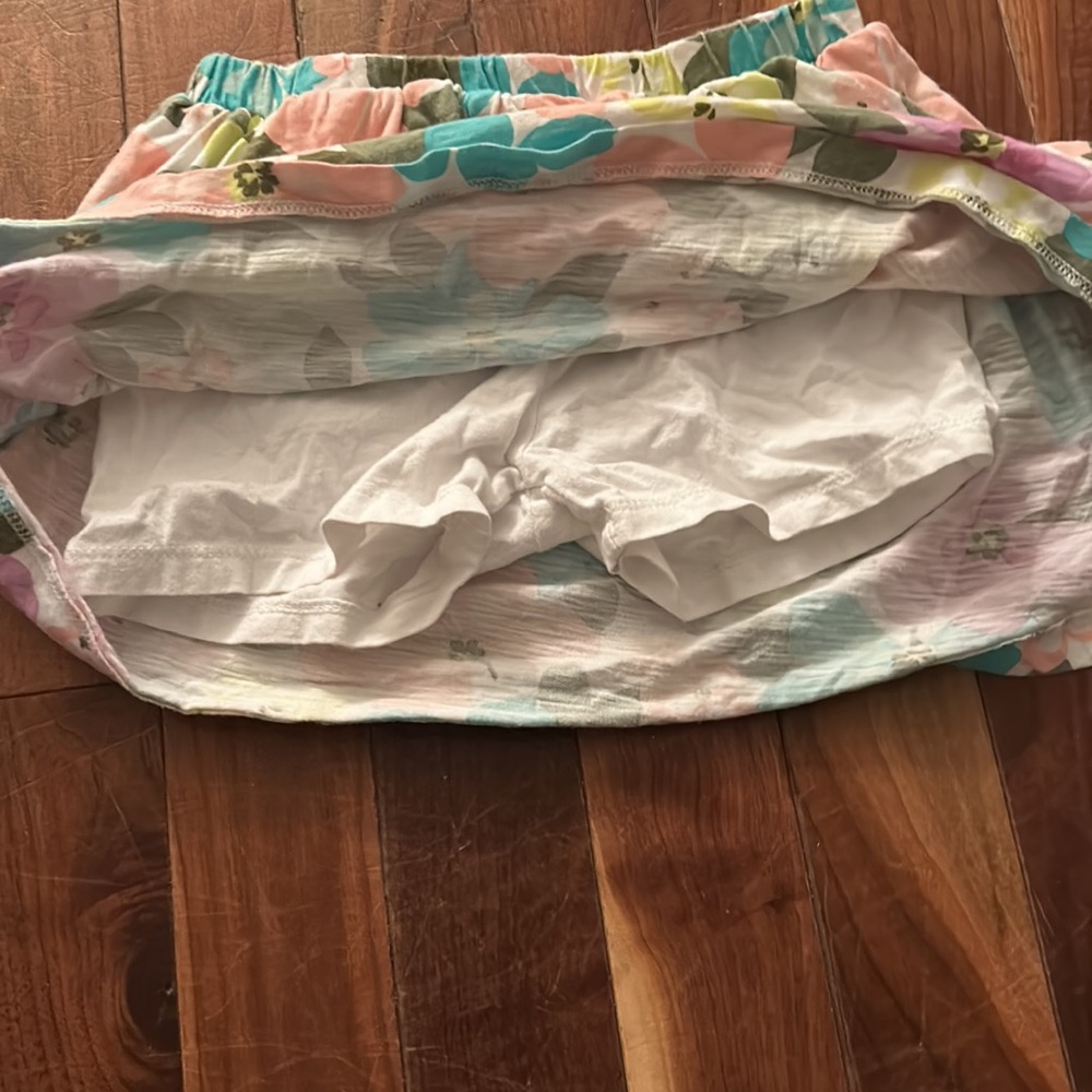 Flowered skort ! - Picture 3 of 4